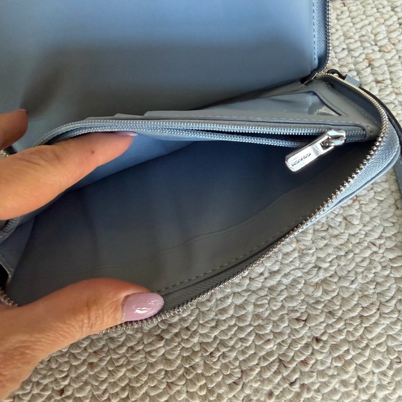 Coach Dempsey zip wallet- light blue - Picture 5 of 10